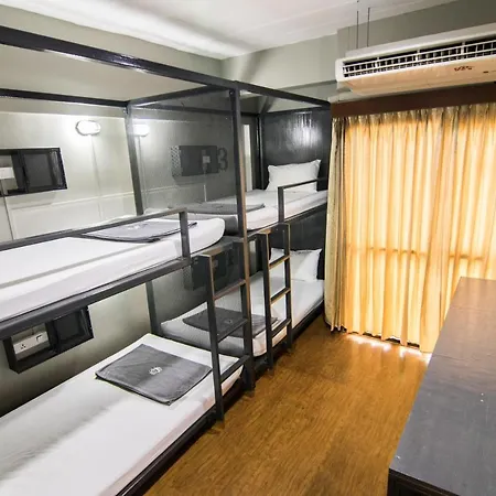 Mad Monkey Hostel Bangkok-3